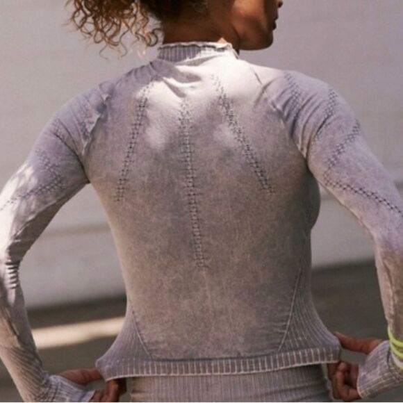 NWOT Free People Good Karma Hi Neck Layer Long Sleeve Top -Ice Grey Size XS - Picture 3 of 14